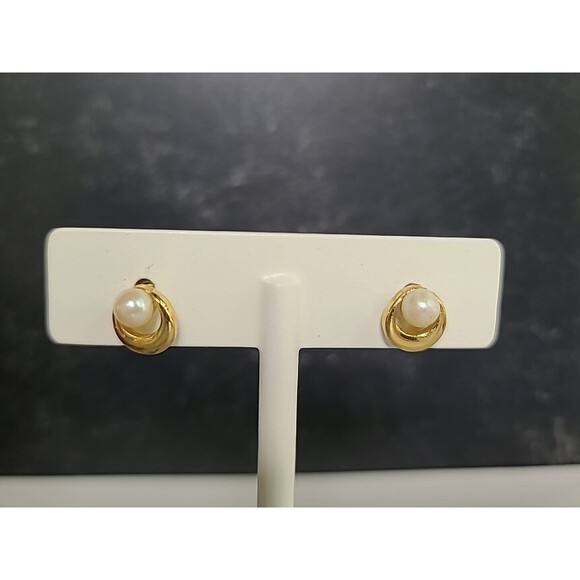 Faux Pearl Gold Tone Metal Stud Earrings Vintage - Picture 6 of 10